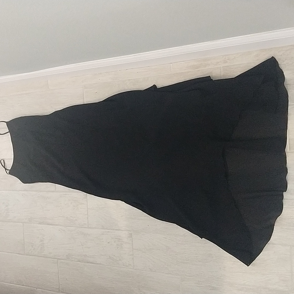 Dress - Picture 2 of 6